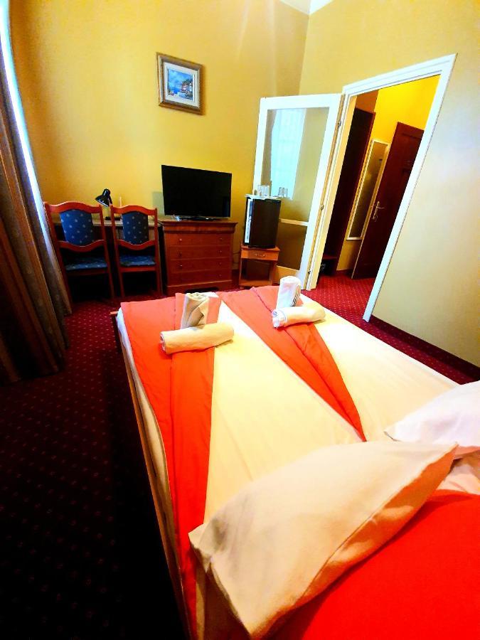 B&B 100 Eves Fogado